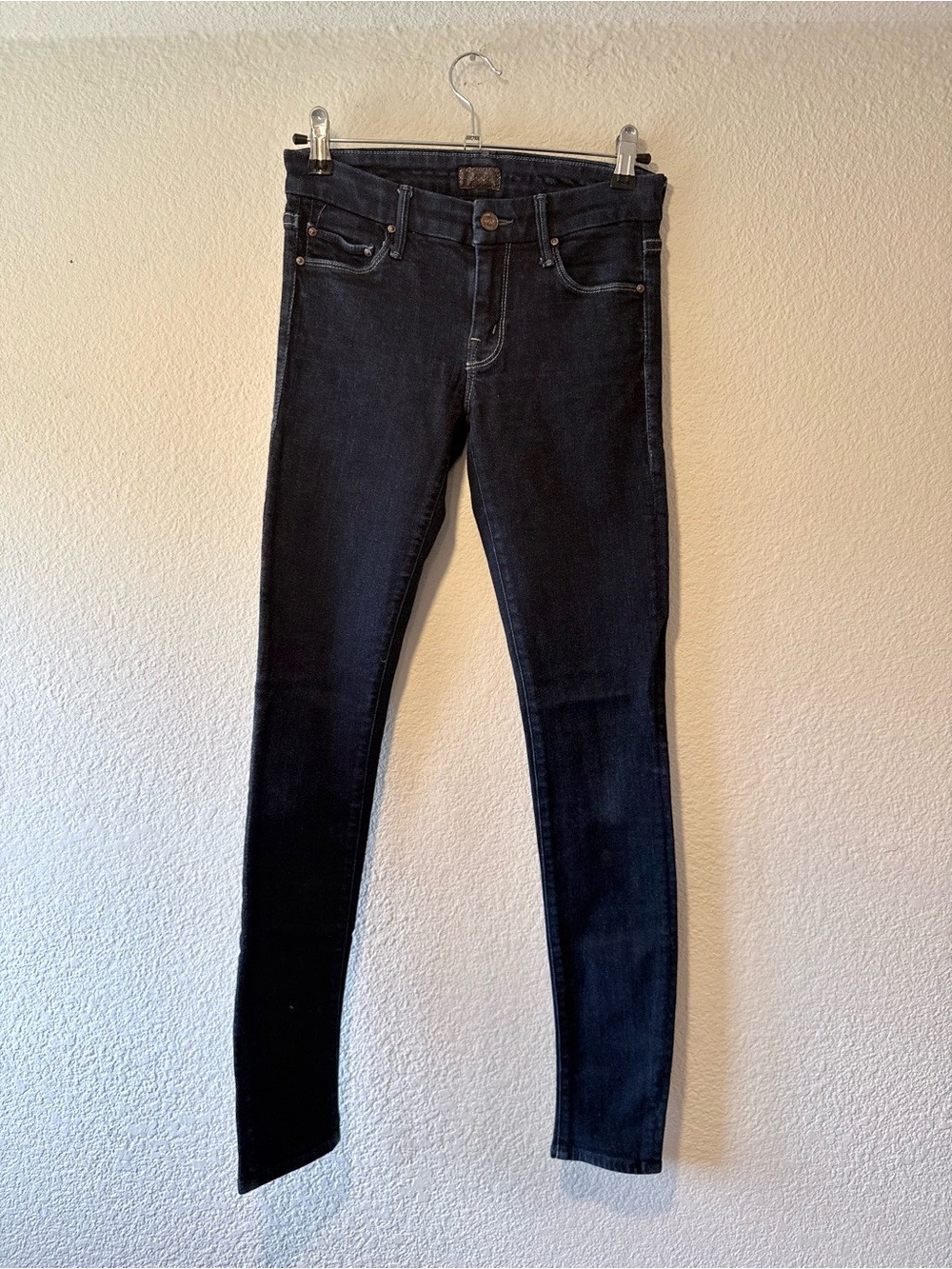 MOTHER The Looker Skinny Jeans in Dark Indigo Blue